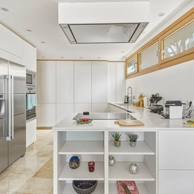 Venta de apartamento en planta baja en Altos de los Monteros