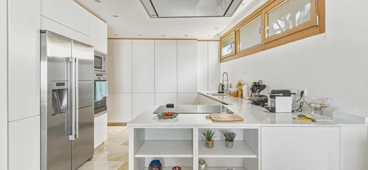 Venta de apartamento en planta baja en Altos de los Monteros 2
