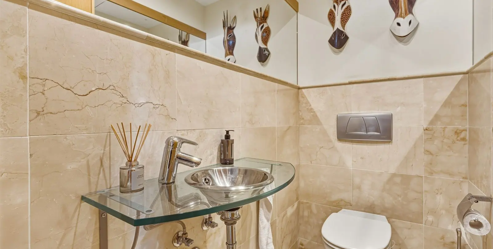 Venta de apartamento en planta baja en Altos de los Monteros 17