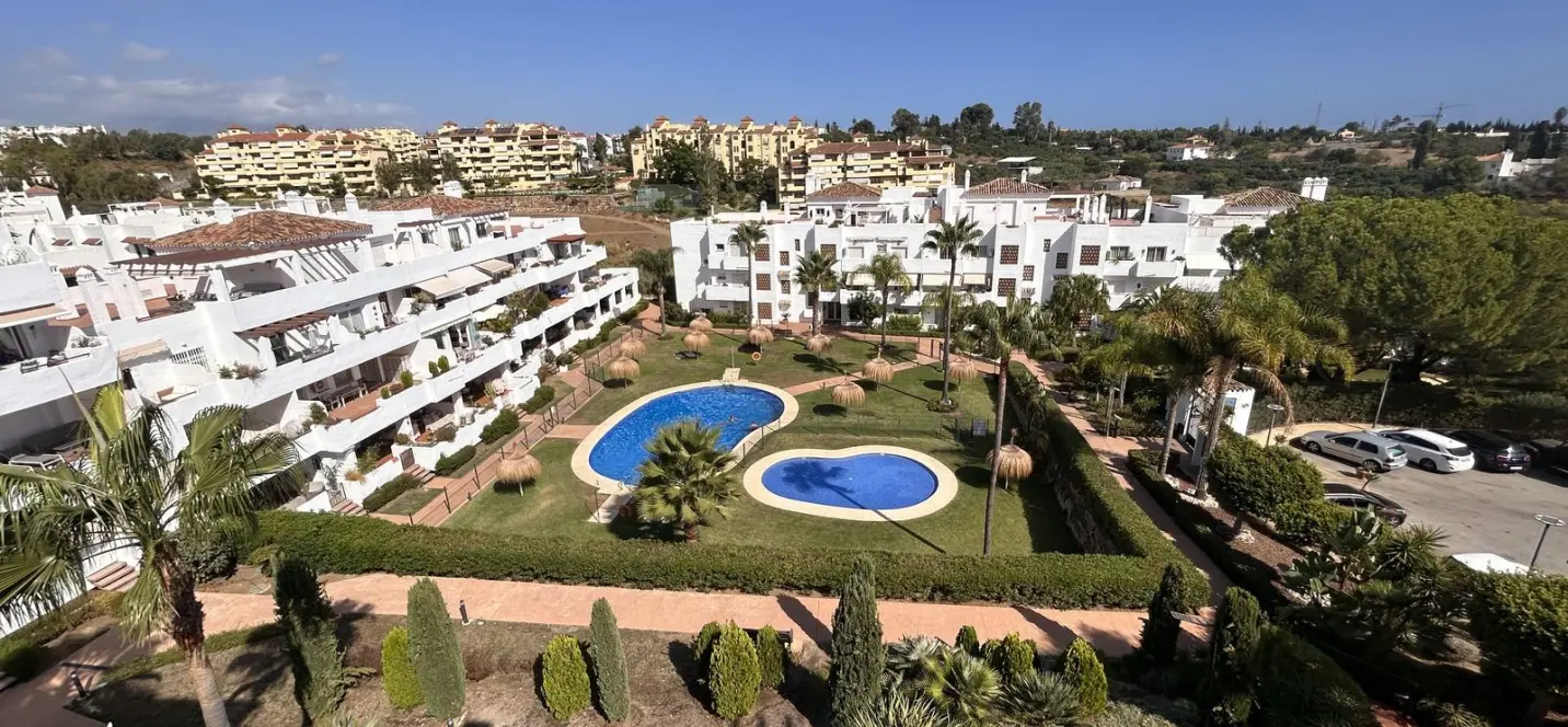 Venta de ático dúplex en Estepona 0