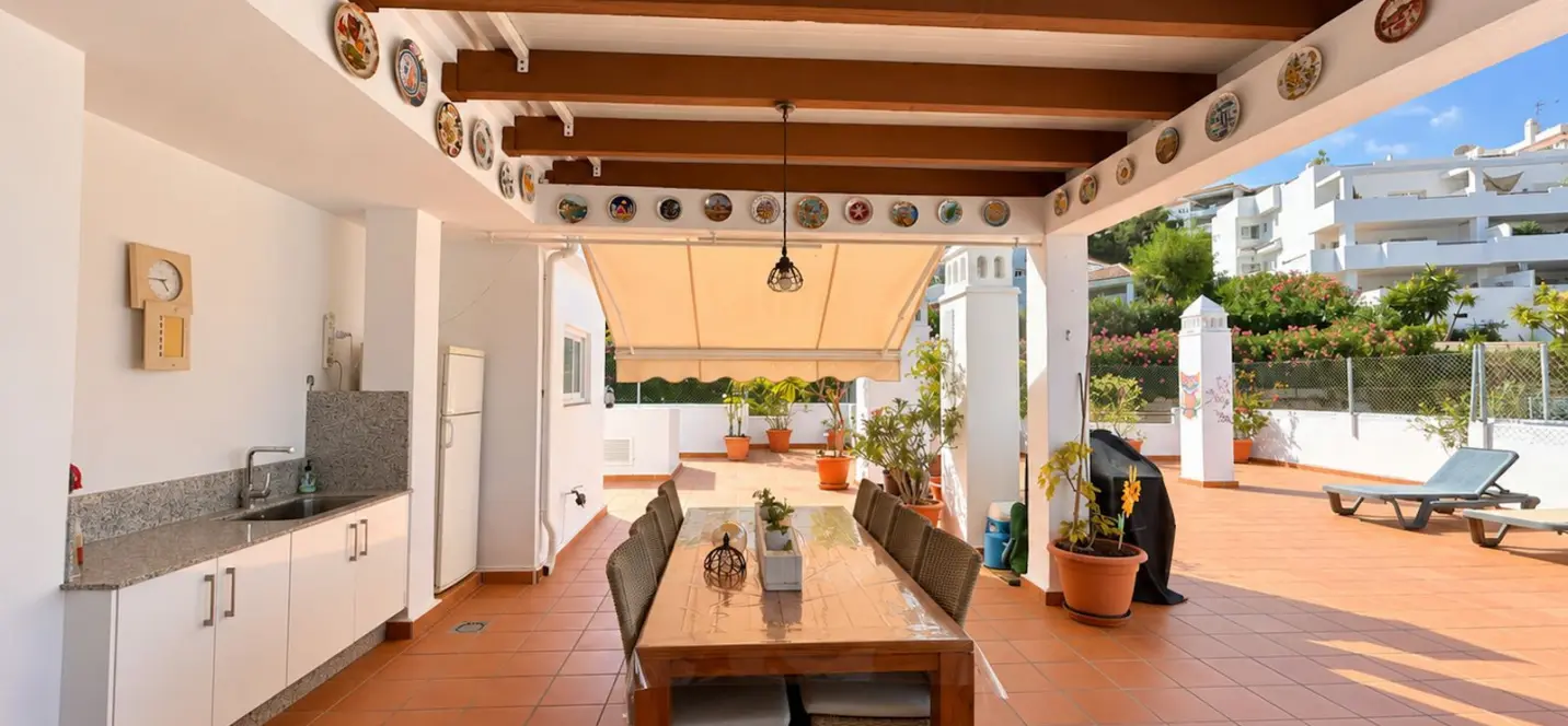 Venta de ático dúplex en Estepona 2