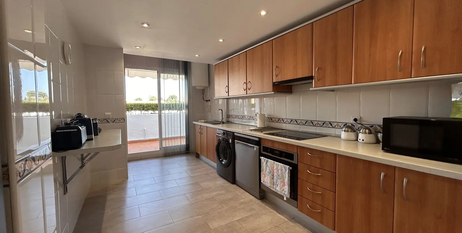 Venta de ático dúplex en Estepona 16