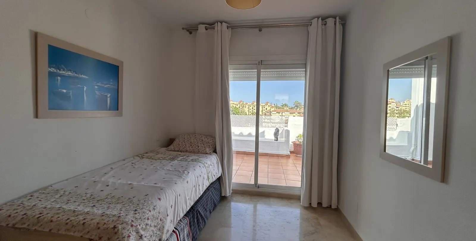 Venta de ático dúplex en Estepona 31