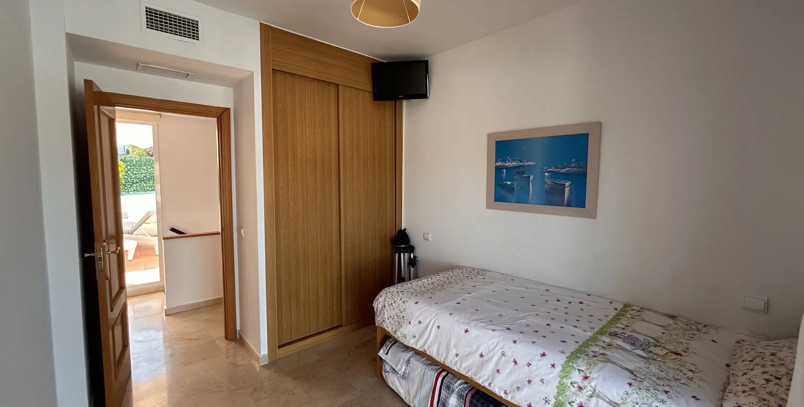Venta de ático dúplex en Estepona 34