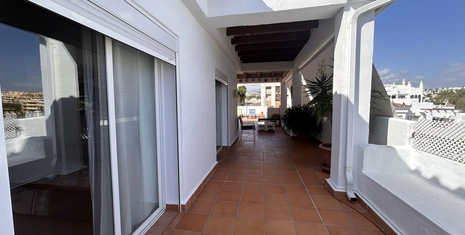 Venta de ático dúplex en Estepona 35