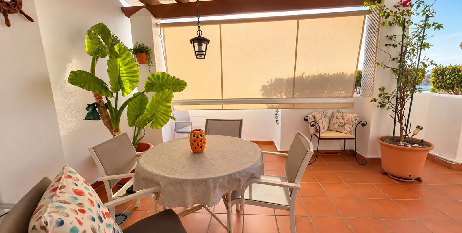 Venta de ático dúplex en Estepona 38