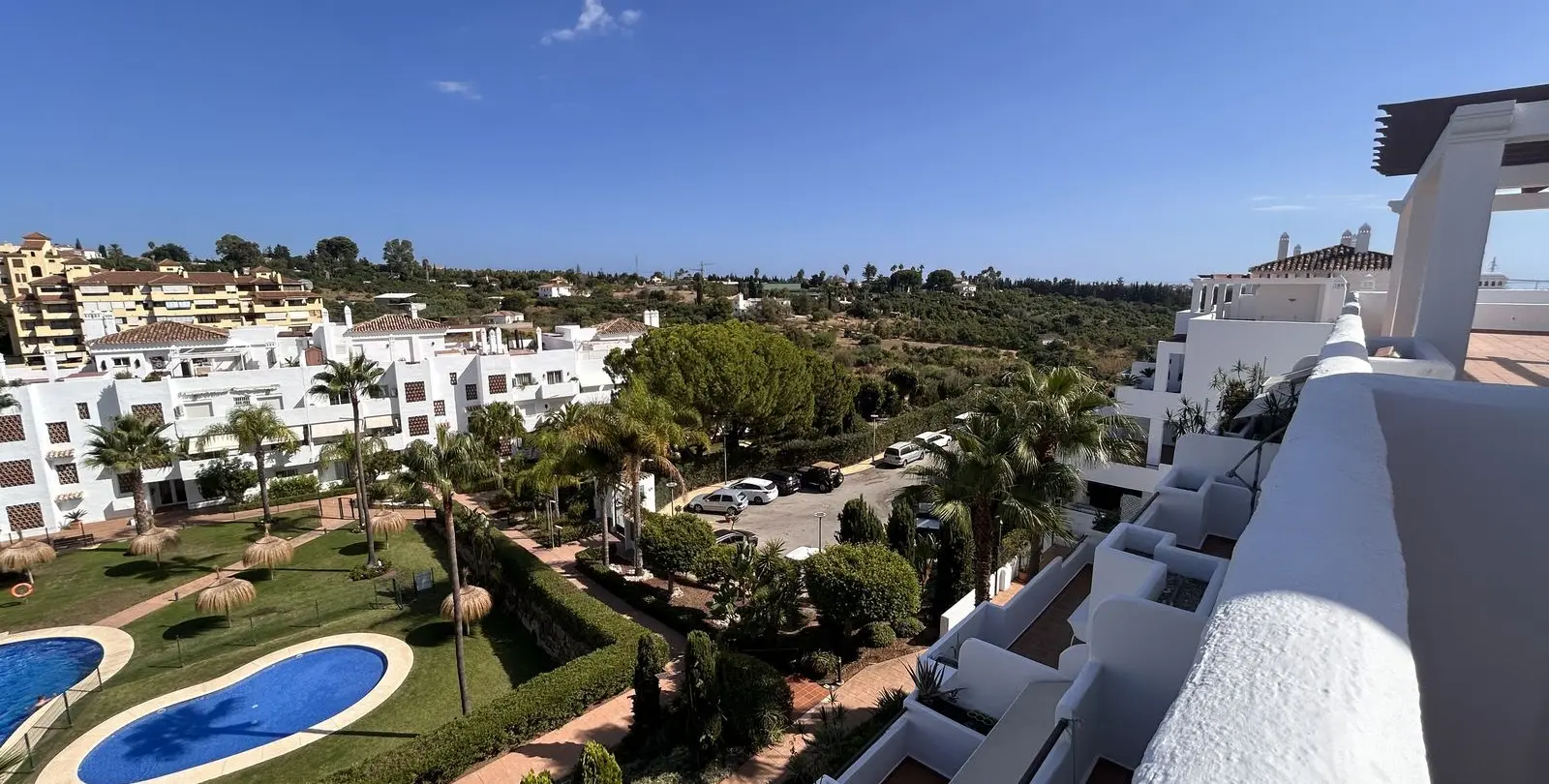 Venta de ático dúplex en Estepona 42