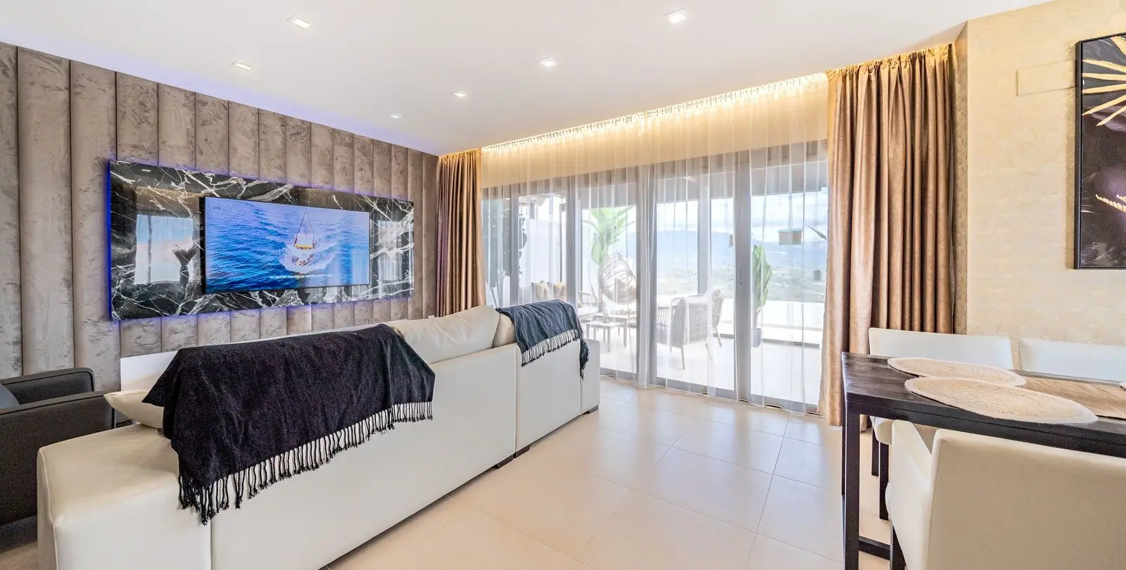 Venta de ático dúplex en Calanova Golf 13