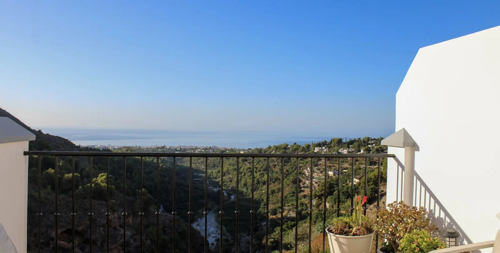 Venta de casa pareada en Frigiliana 15