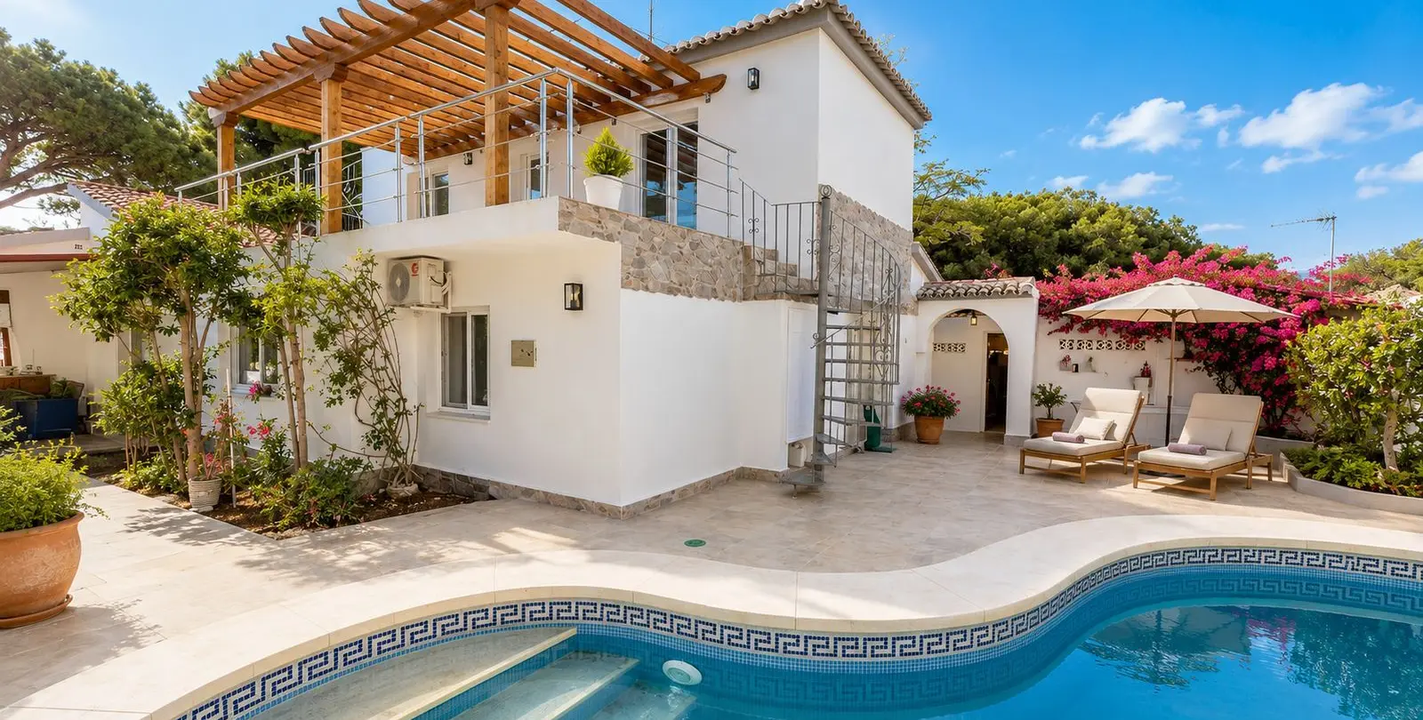 Venta de villa independiente en Marbella 2