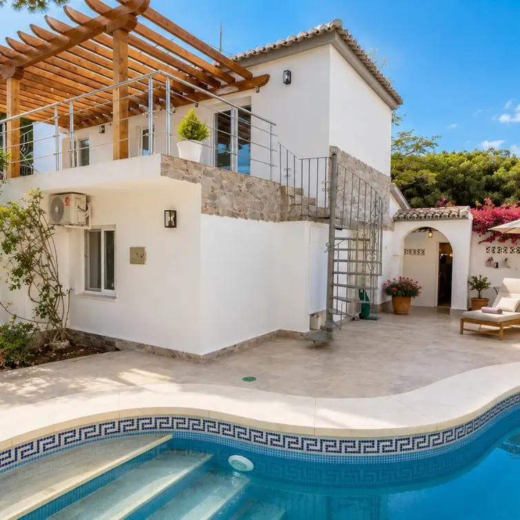 Venta de villa independiente en Marbella