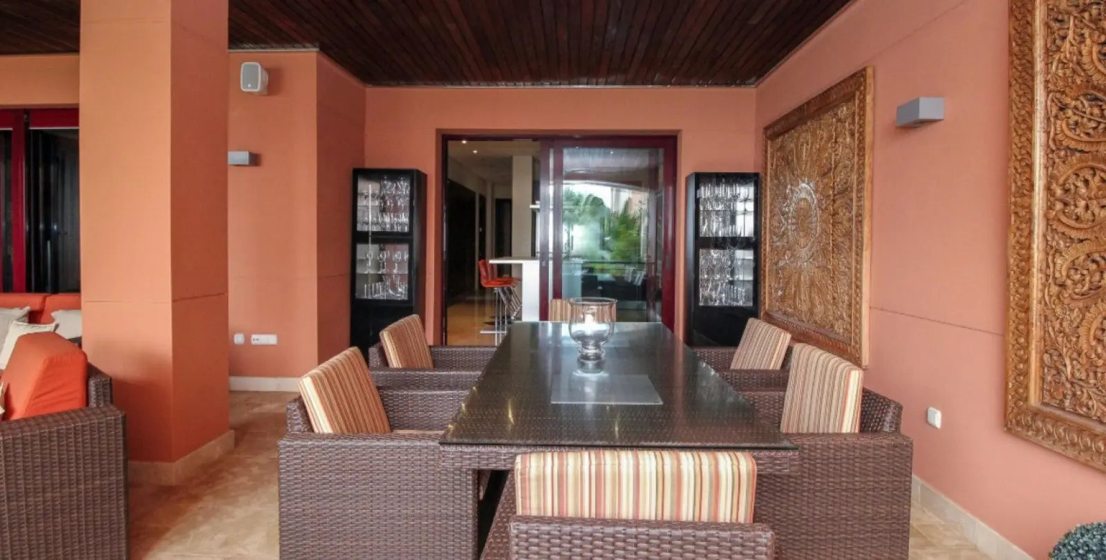 Alquiler a corto plazo de apartamento en planta media en Puerto Banús 10