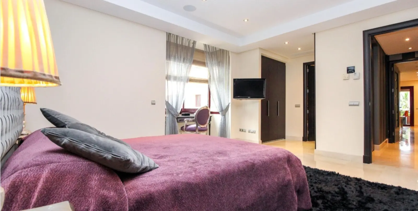 Alquiler a corto plazo de apartamento en planta media en Puerto Banús 16