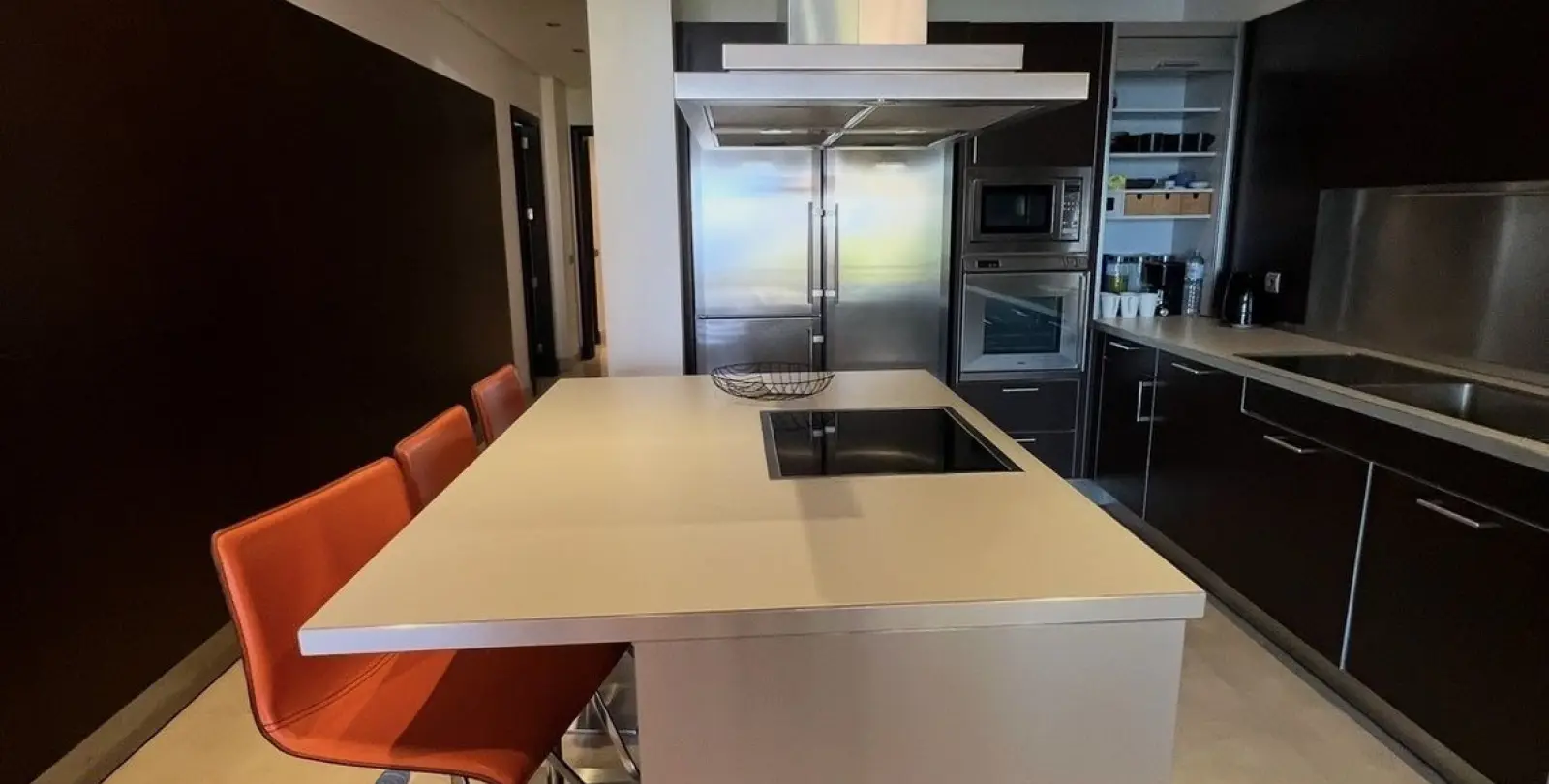Alquiler a corto plazo de apartamento en planta media en Puerto Banús 29