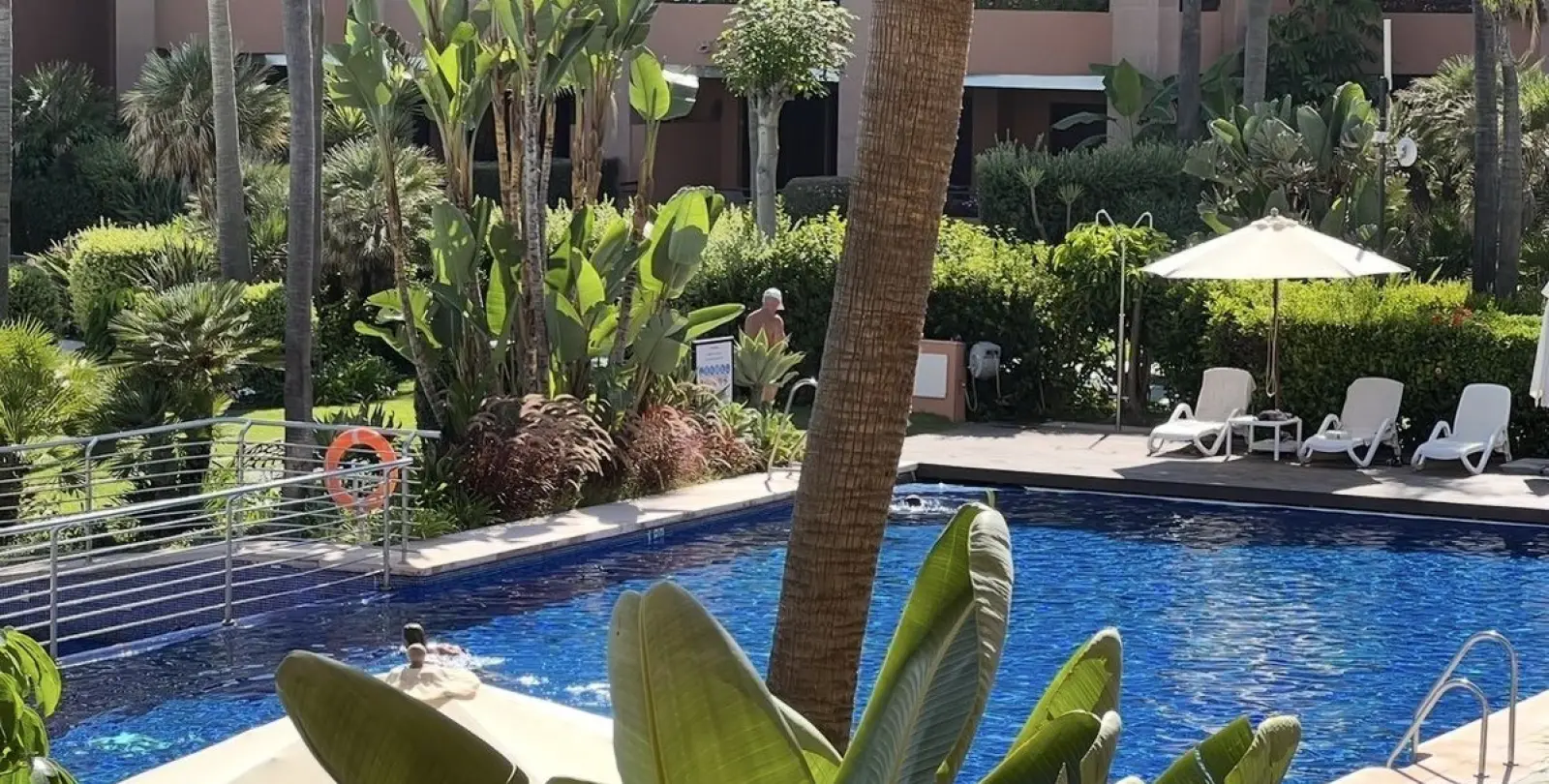 Alquiler a corto plazo de apartamento en planta media en Puerto Banús 30