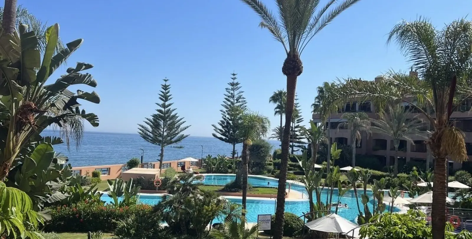 Alquiler a corto plazo de apartamento en planta media en Puerto Banús 31