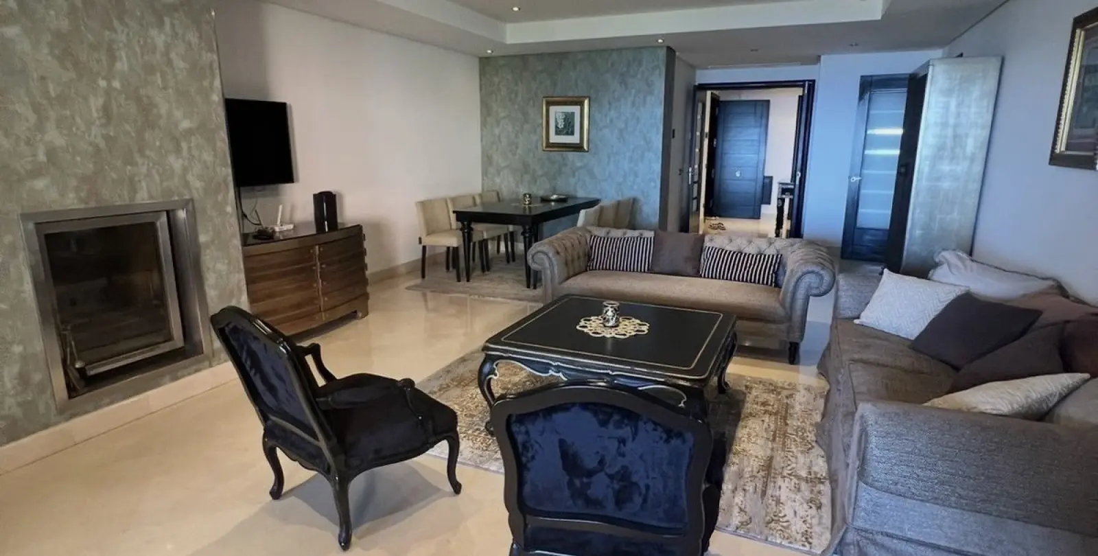 Alquiler a corto plazo de apartamento en planta media en Puerto Banús 32