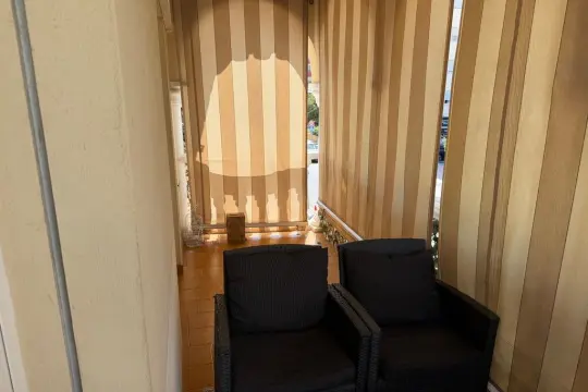 Image 7 thumb
