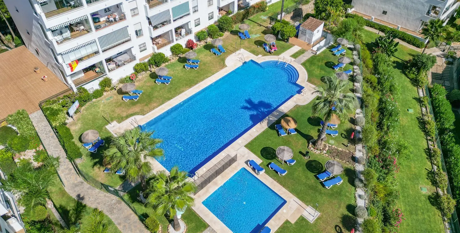 Sale of middle floor apartment in La Cala de Mijas 3