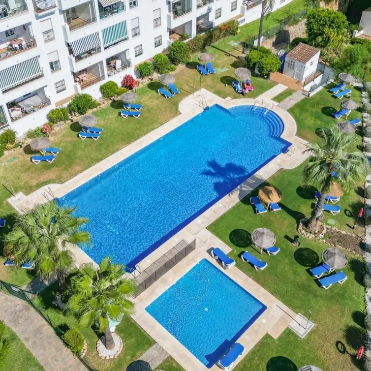 Sale of middle floor apartment in La Cala de Mijas