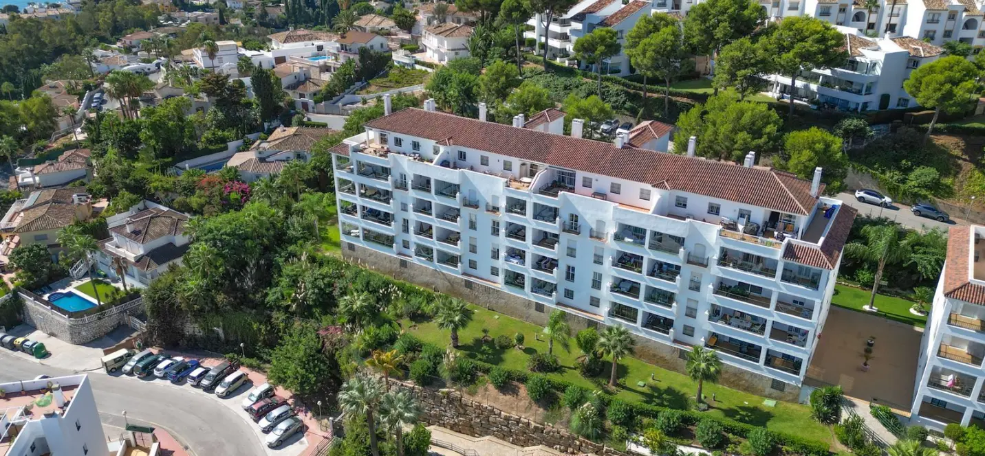 Sale of middle floor apartment in La Cala de Mijas 3