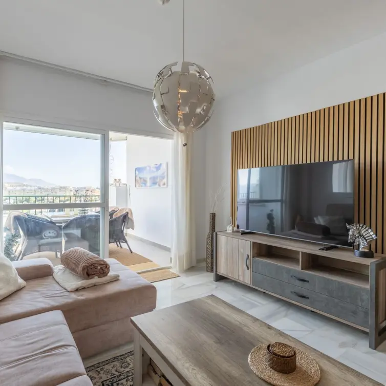 Sale of middle floor apartment in La Cala de Mijas