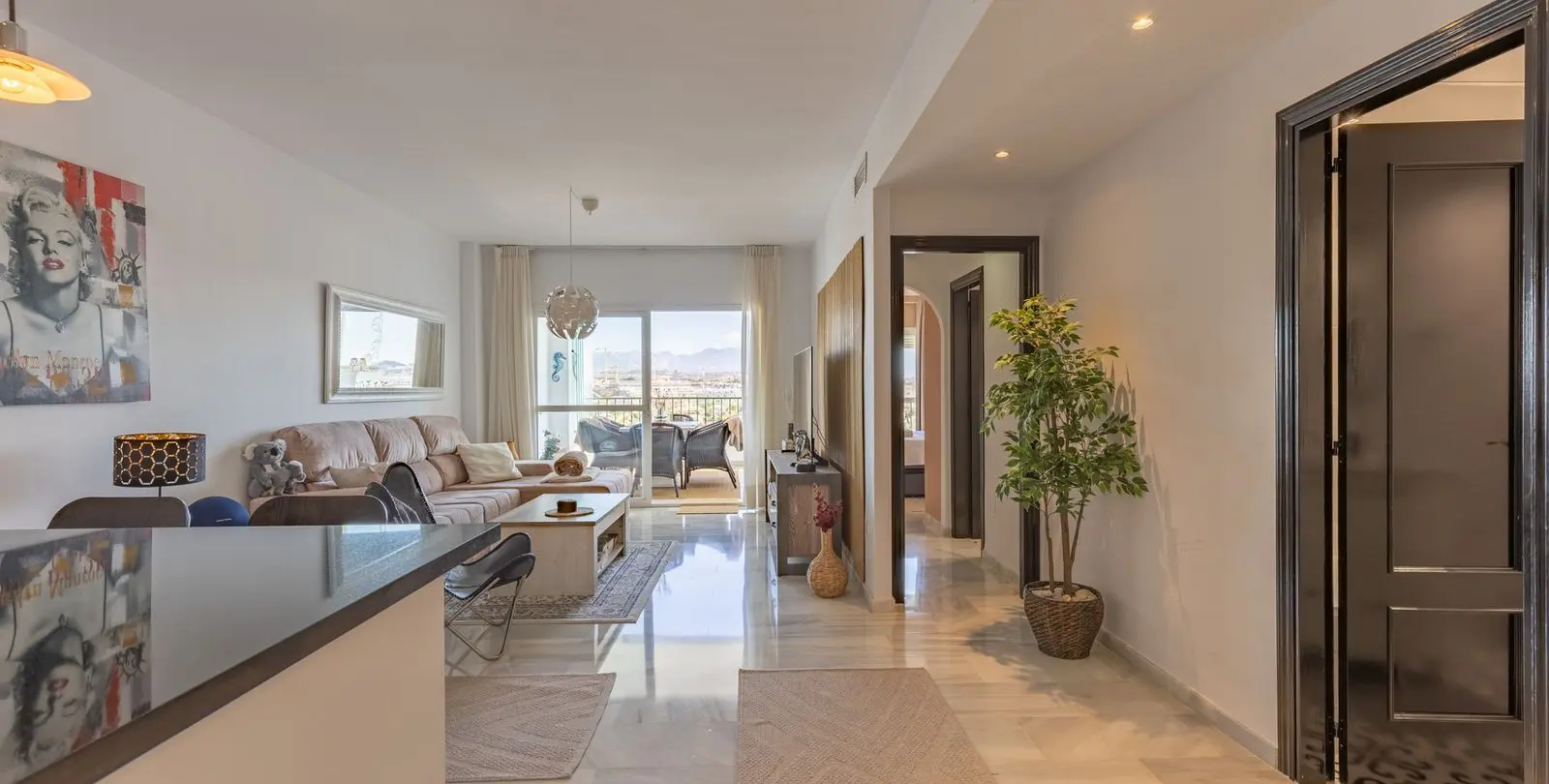 Sale of middle floor apartment in La Cala de Mijas 13