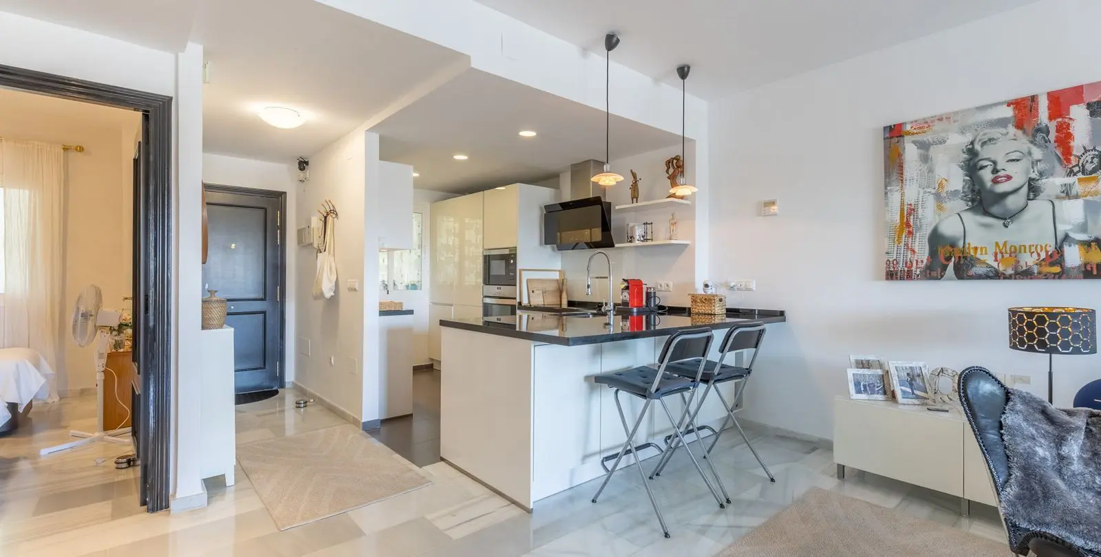 Sale of middle floor apartment in La Cala de Mijas 17