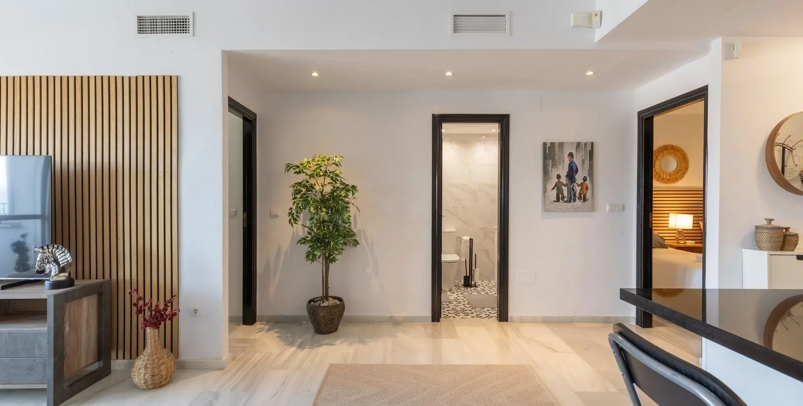 Sale of middle floor apartment in La Cala de Mijas 18