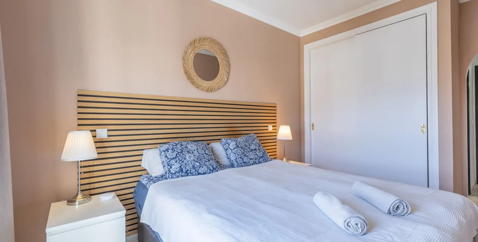 Sale of middle floor apartment in La Cala de Mijas 26