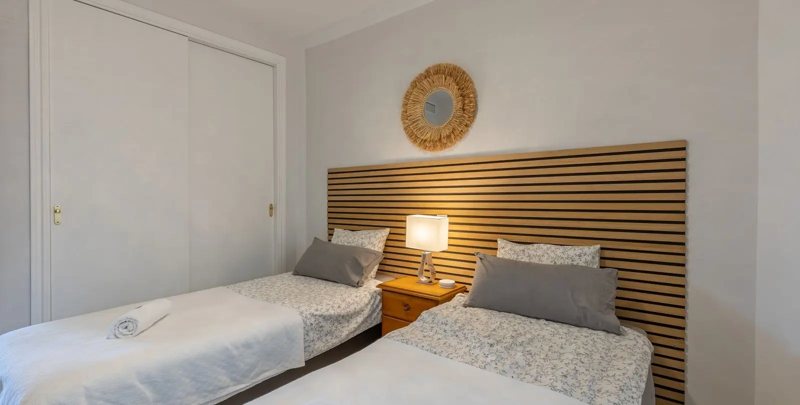 Sale of middle floor apartment in La Cala de Mijas 28
