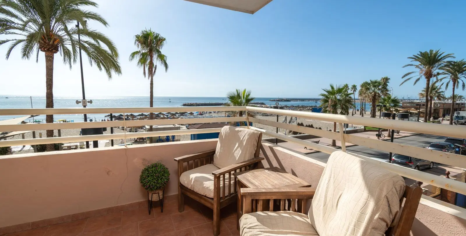 Продажа апартаментов на среднем этаже в Fuengirola 1