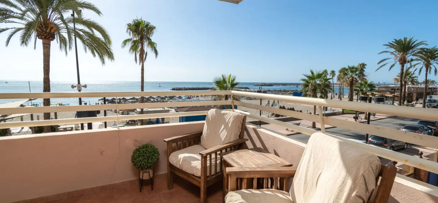Продажа апартаментов на среднем этаже в Fuengirola 0