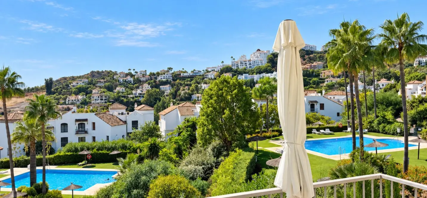 Venta de apartamento en planta media en Los Arqueros 0