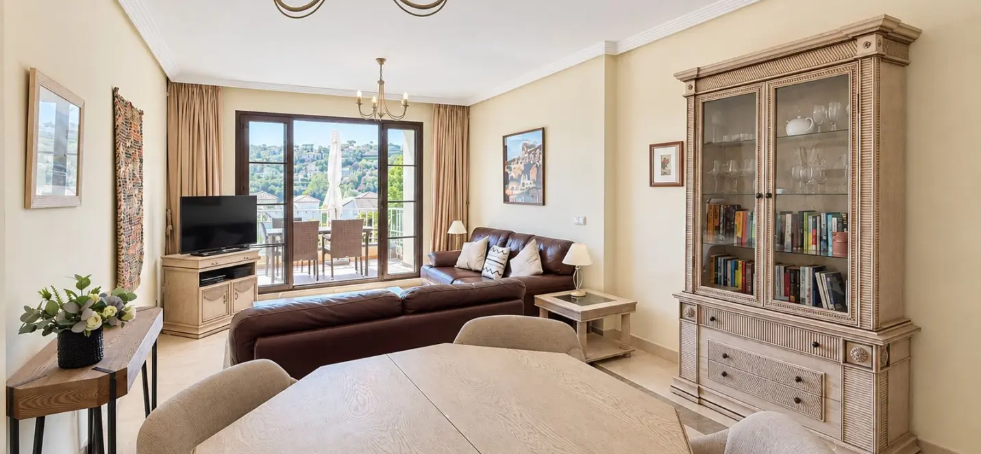 Venta de apartamento en planta media en Los Arqueros 4