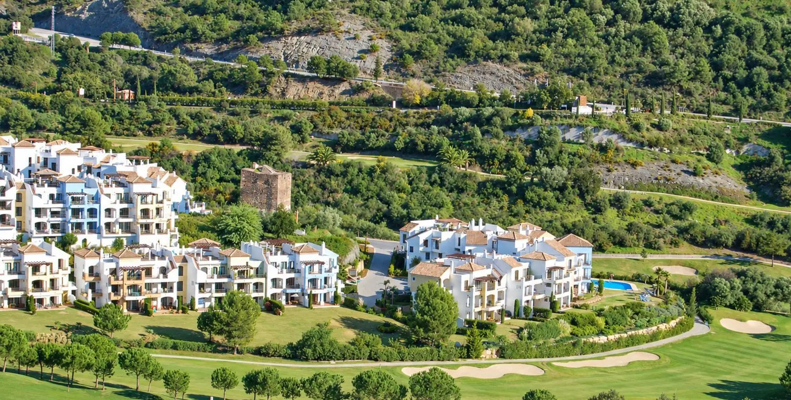 Продажа апартаментов на среднем этаже в Los Arqueros 16