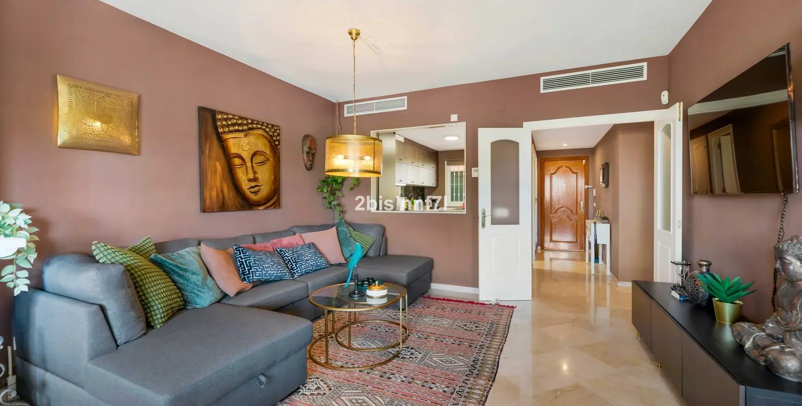 Sale of middle floor apartment in Nueva Andalucía 3