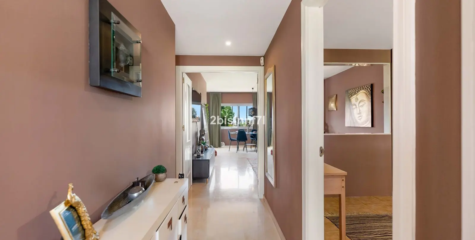 Sale of middle floor apartment in Nueva Andalucía 10