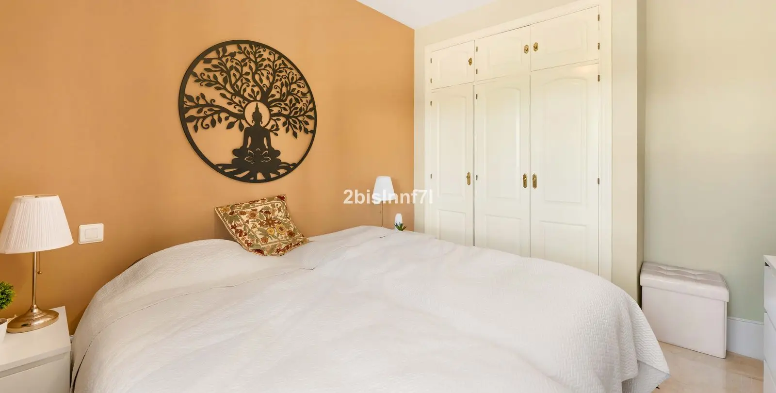 Sale of middle floor apartment in Nueva Andalucía 16
