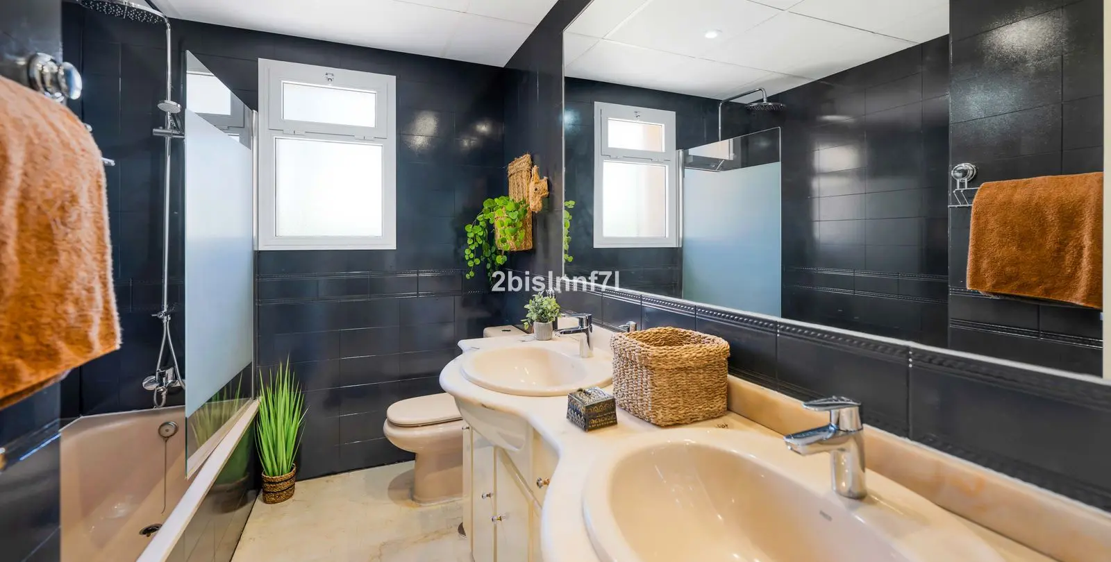 Sale of middle floor apartment in Nueva Andalucía 17