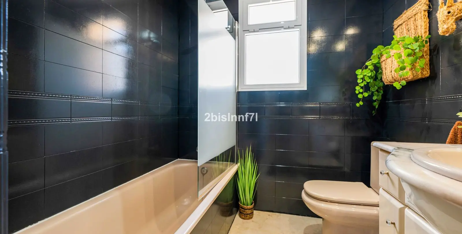 Sale of middle floor apartment in Nueva Andalucía 18