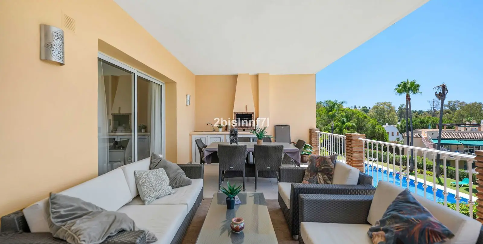 Sale of middle floor apartment in Nueva Andalucía 21