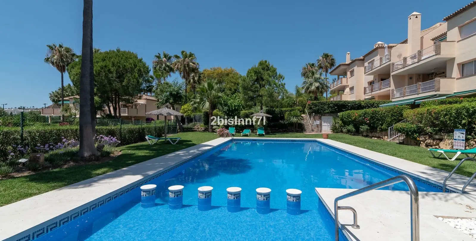Sale of middle floor apartment in Nueva Andalucía 26