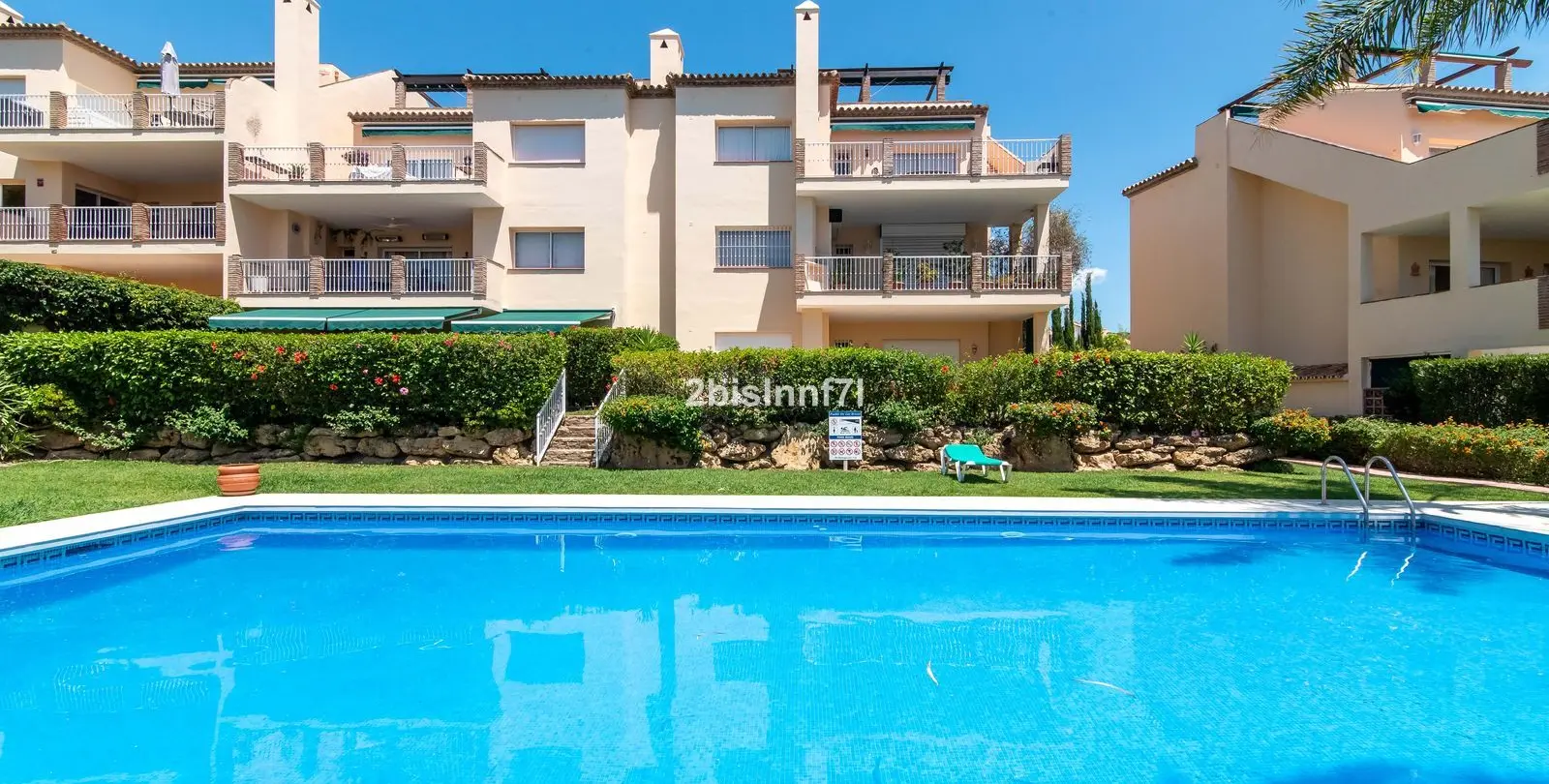 Sale of middle floor apartment in Nueva Andalucía 29