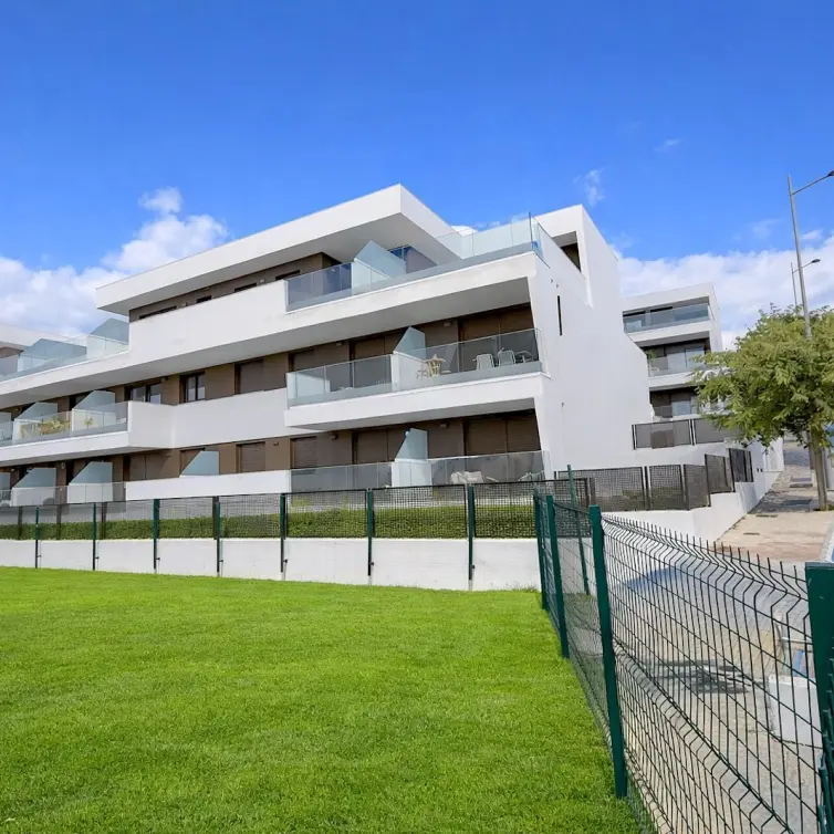 Venta de apartamento en planta media en Estepona