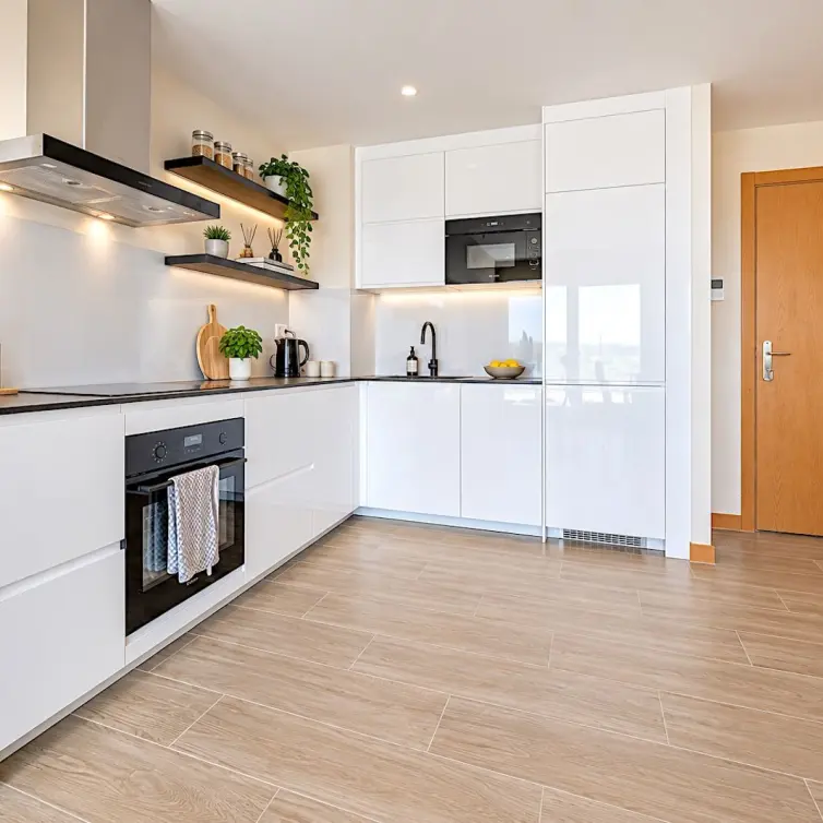 Venta de apartamento en planta media en Estepona