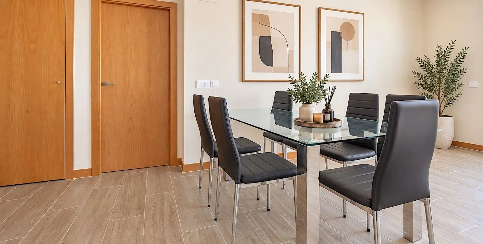 Venta de apartamento en planta media en Estepona 7