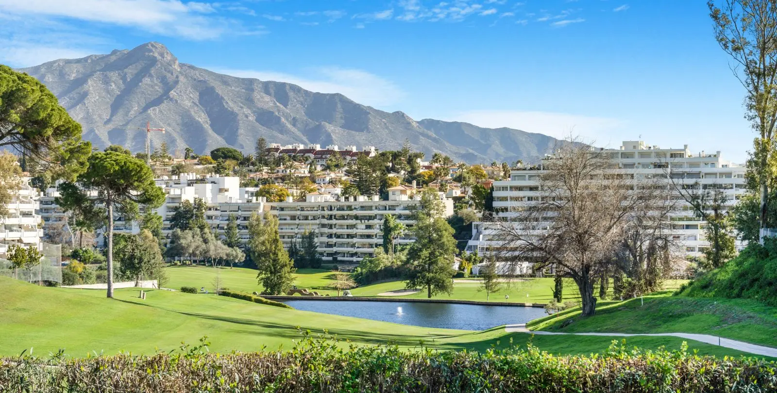 Venta de apartamento en planta media en San Pedro de Alcántara 9