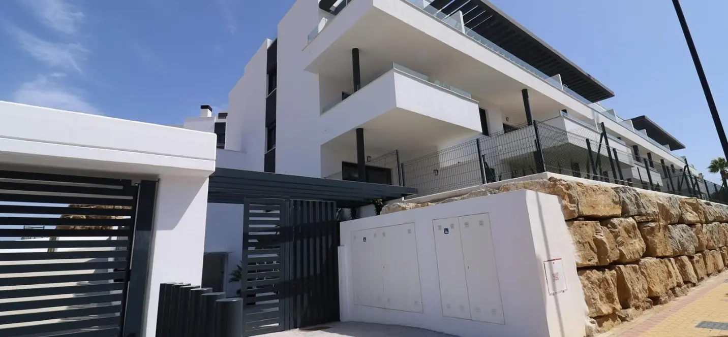 Sale of penthouse in El Chaparral 2