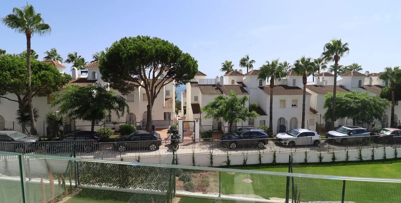 Sale of penthouse in El Chaparral 5